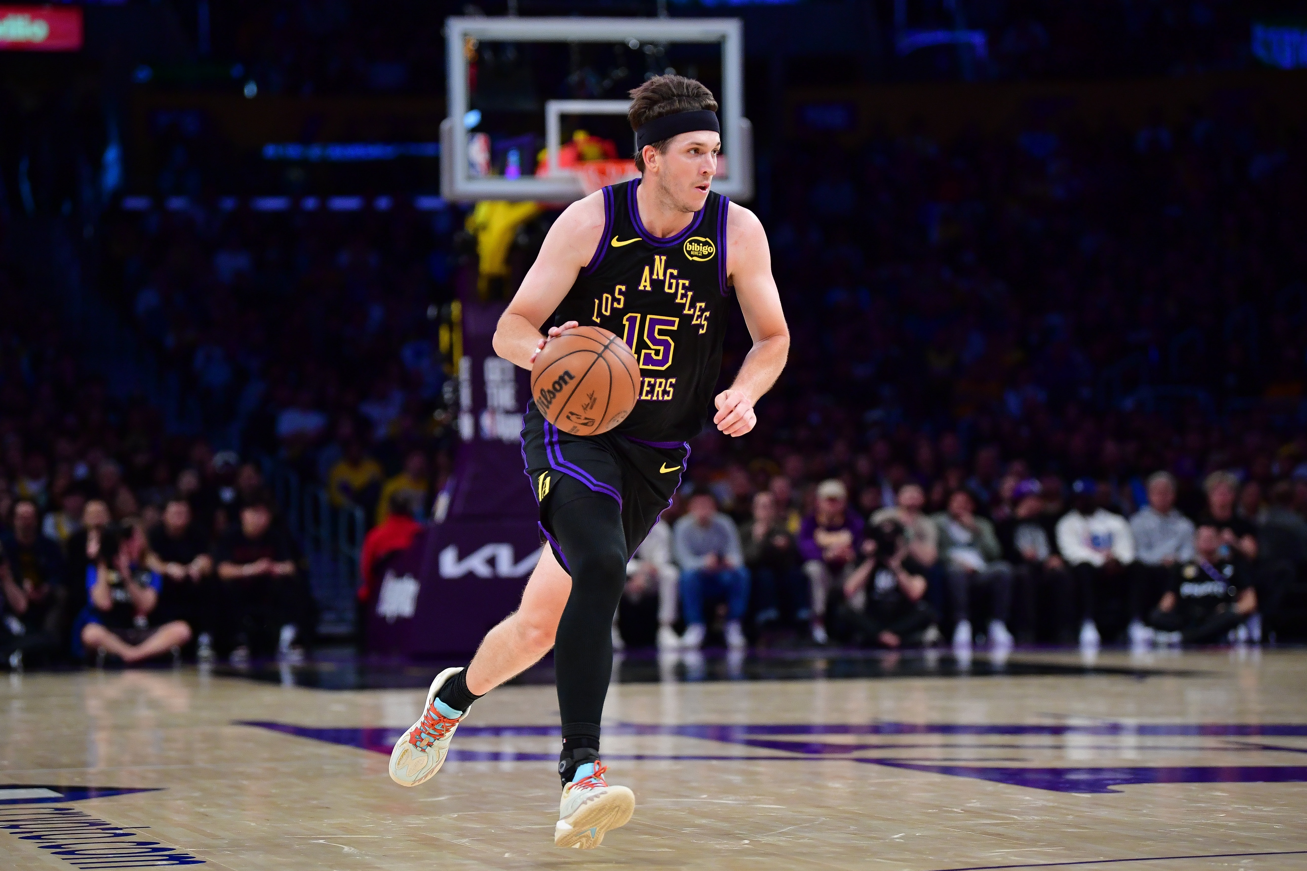 开云体育网站-霍里：湖人不该让东詹里同时在场 让里夫斯像吉诺比利一样替补吧